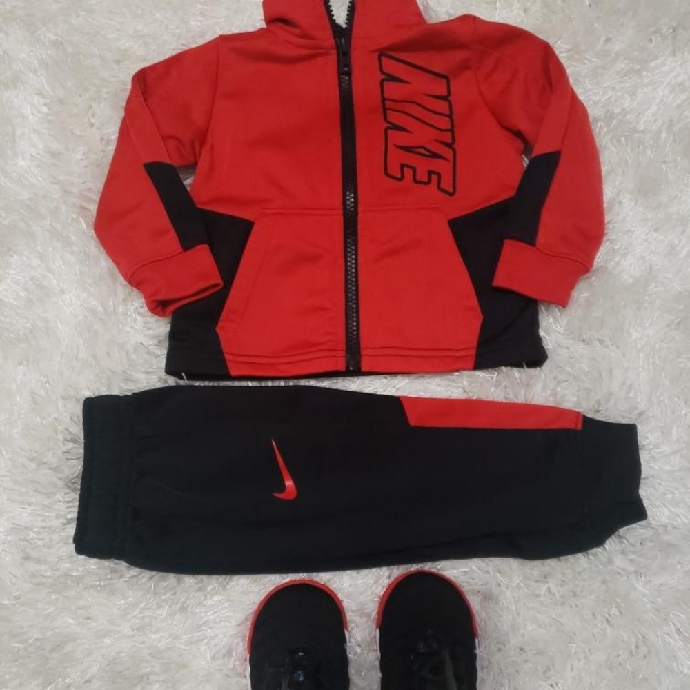 Nike red and black track suit - Picture 2 of 6